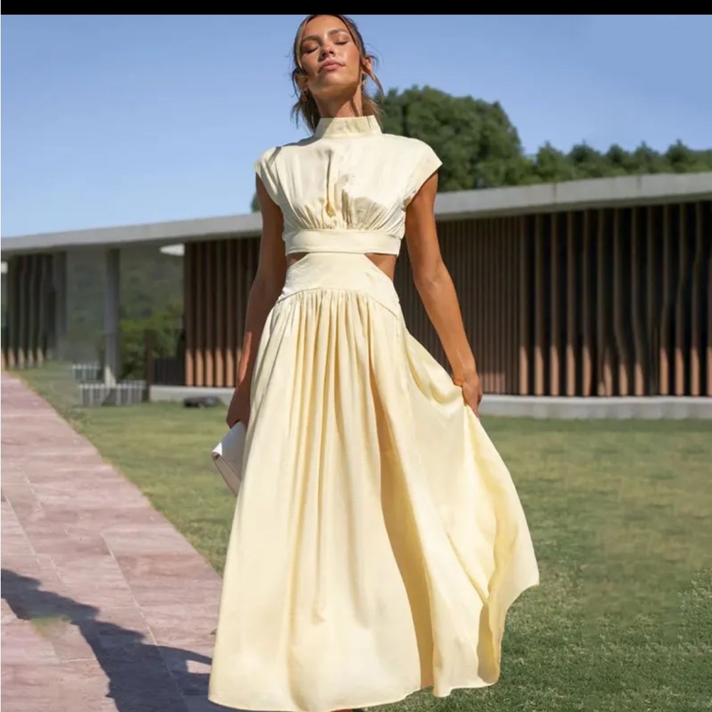Amazing light yellow dress